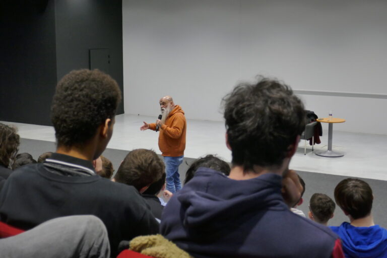 rencontre-marquante-avec-pierre-favre-au-lycee–Pierre-Favre-3